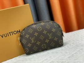 Picture of Louis Vuitton Wallets _SKUfw232841584fw